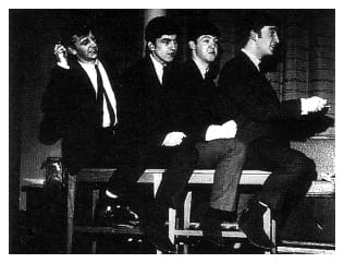 Több mint 250 ezer fontért keltek el a Beatles első amerikai koncertjeinek fotói