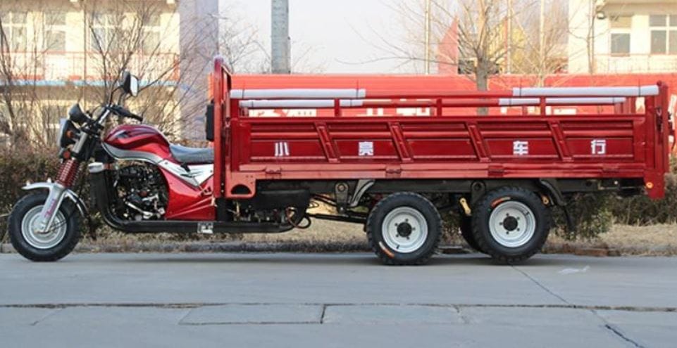 Kínában még billencses motorkerékpárt is lehet kapni