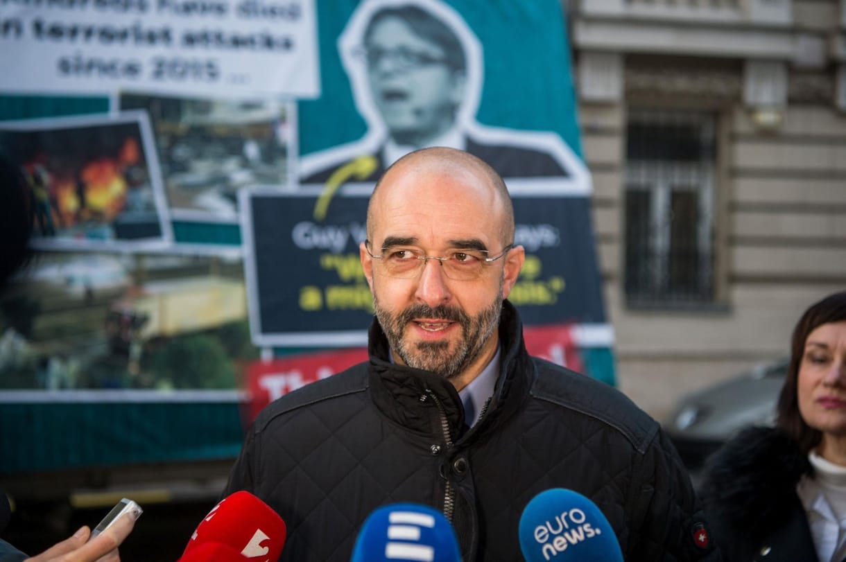 Kovács Zoltán: Amúgy is csak március 15-ig tartott volna a plakátkampány