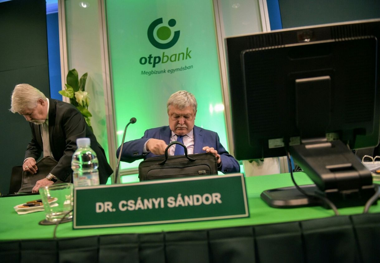 Feladta az OTP: mégsem vesz bankot Romániában