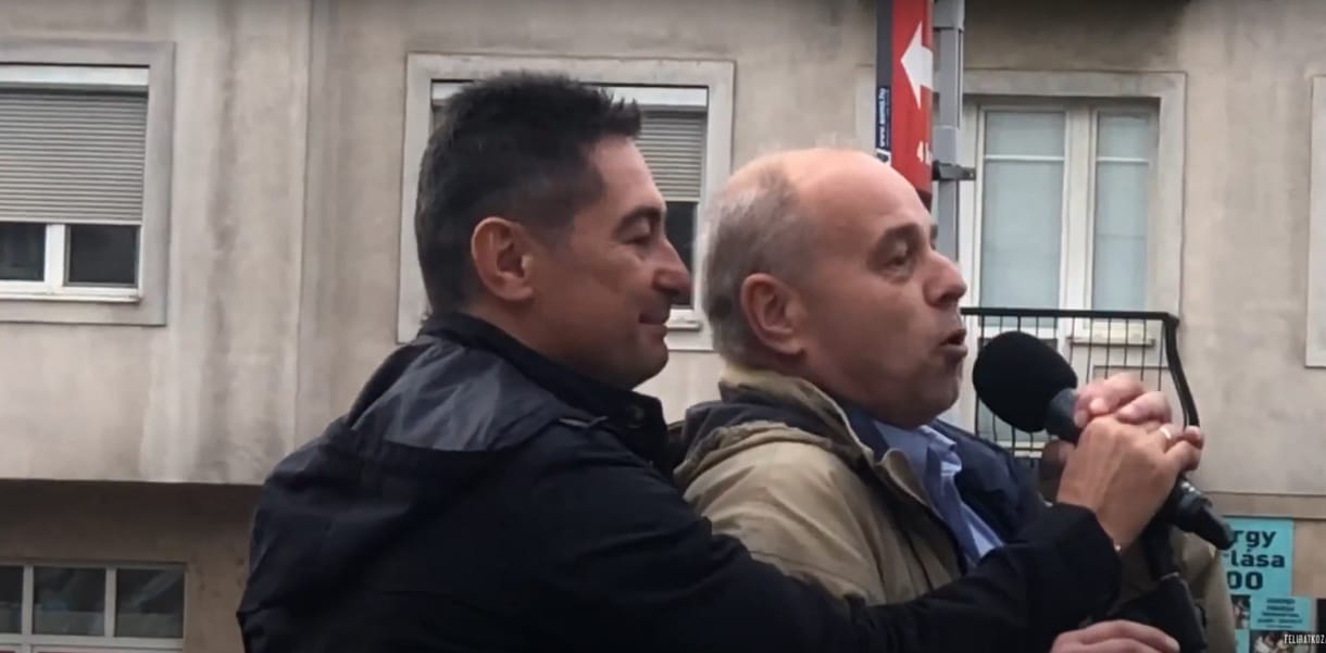 Videó: Kifütyülték Horváth Csabát a Bosnyák téri tüntetők
