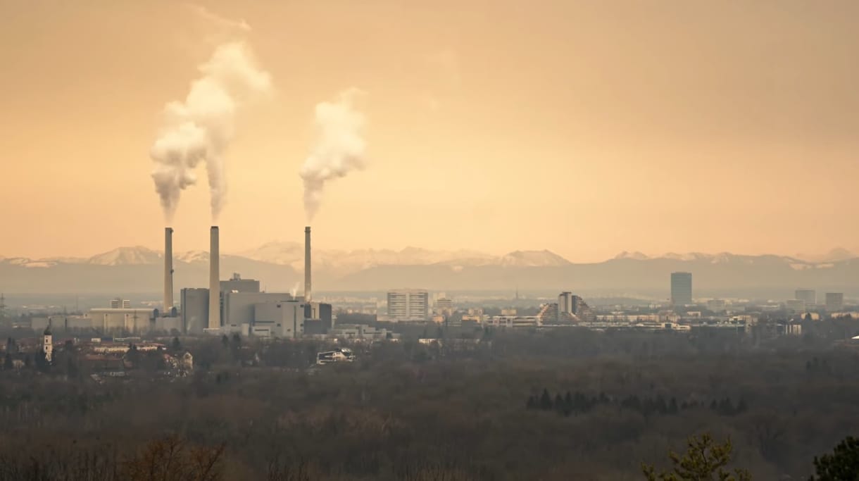 Magyar munkavállalók tüntettek alacsony bérük miatt Münchenben
