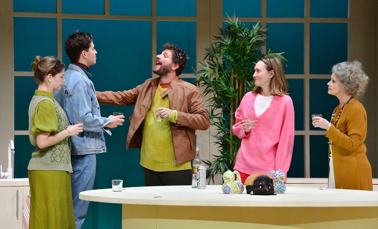 Alföldi Róbert rendezésében már idehaza is látható a Pieces of a Woman című film alapjául szolgáló darab