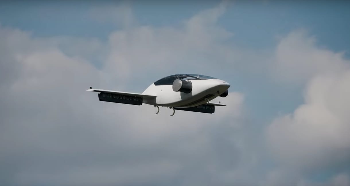 300 km/h-val megy, bárhol felszáll az autó, ami véget vethet a dugóknak