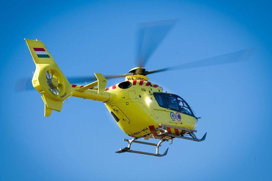 Tűzoltók és mentőhelikopter kereste a Baranyában lezuhant gépet, aztán kiderült, hogy csak egy zuhanási manővert gyakorolt