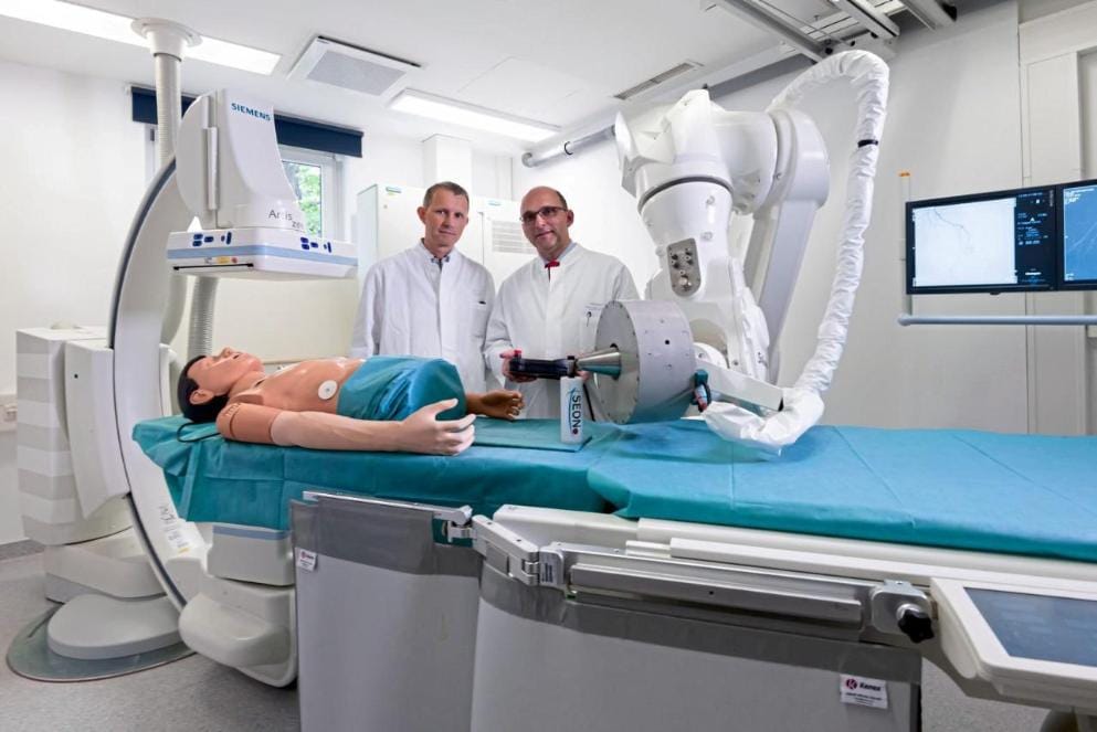Ismerje meg a 2000 kilós mágneses robotot, amit most ráküldenek a rákos sejtekre