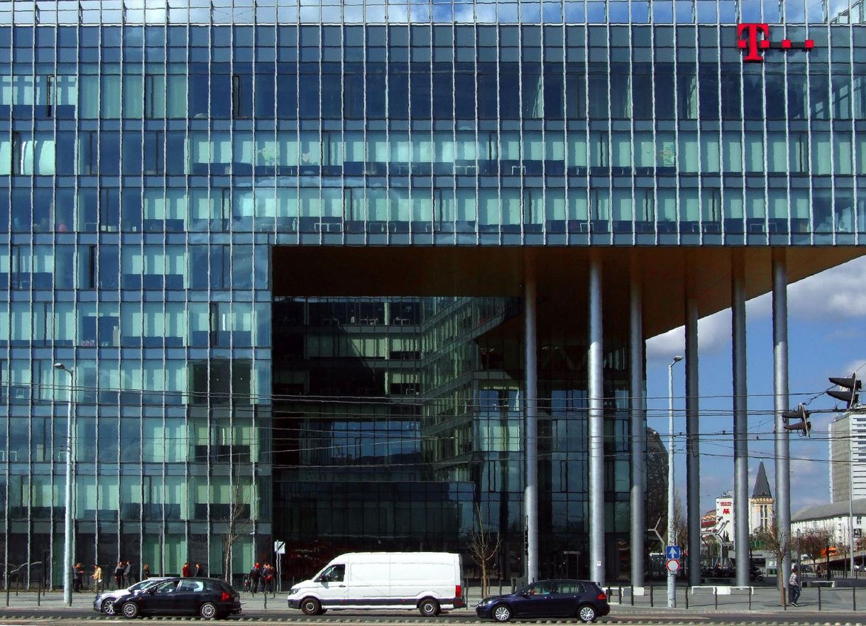 Fellebbez a Magyar Telekom a 25 milliós bírság ellen