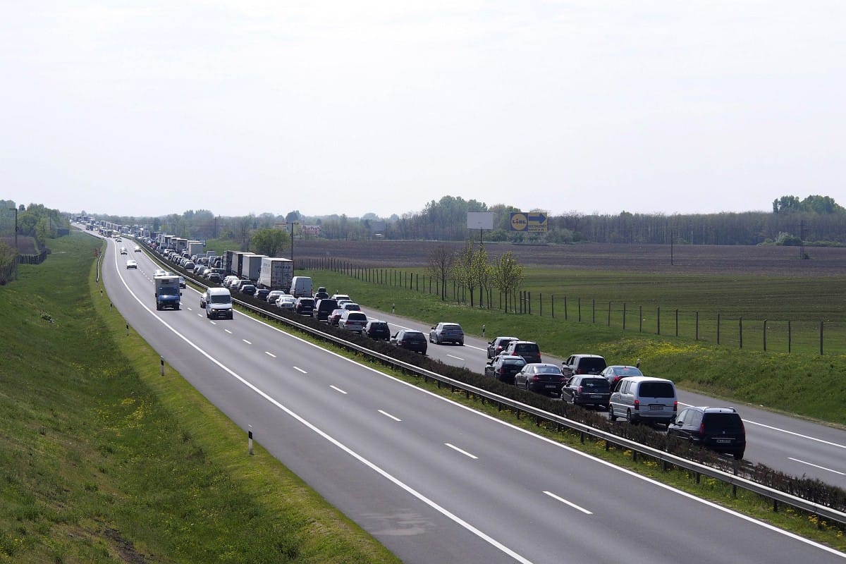 Baleset után újra járható az M5-ös