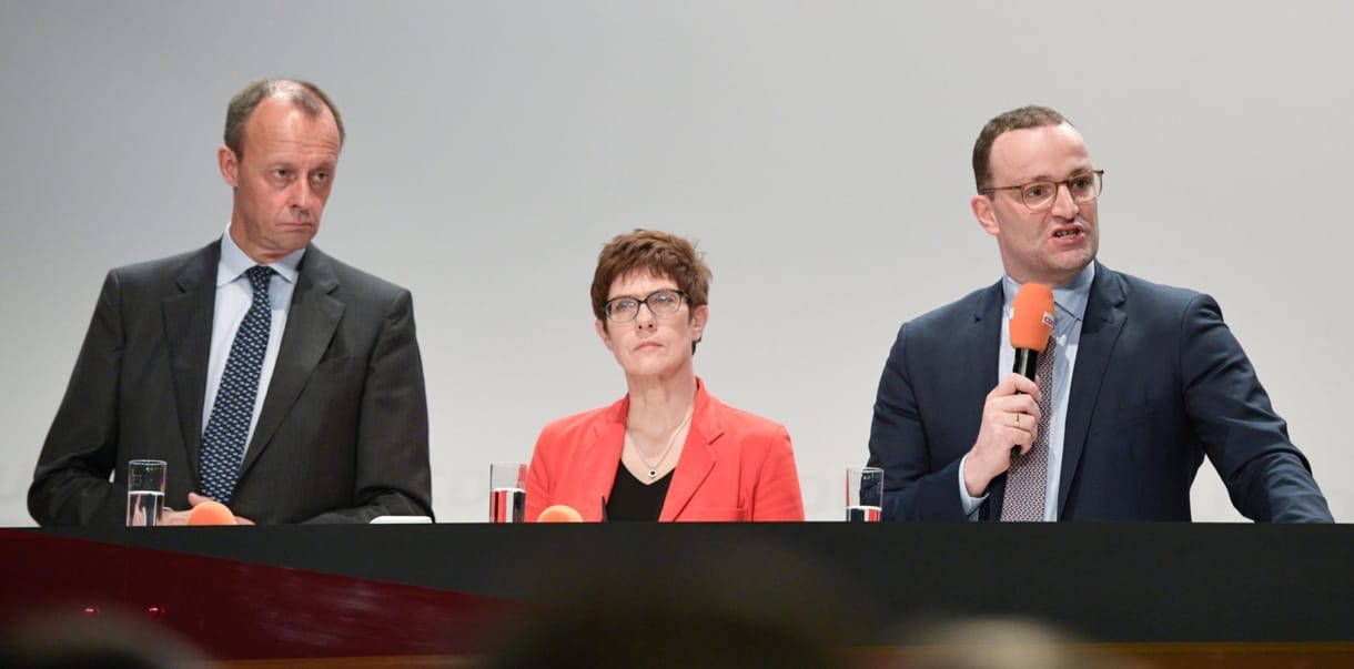 Bosszút áll Merkelen a régi férfiklub, vagy még egyszer fölébük kerekedik?