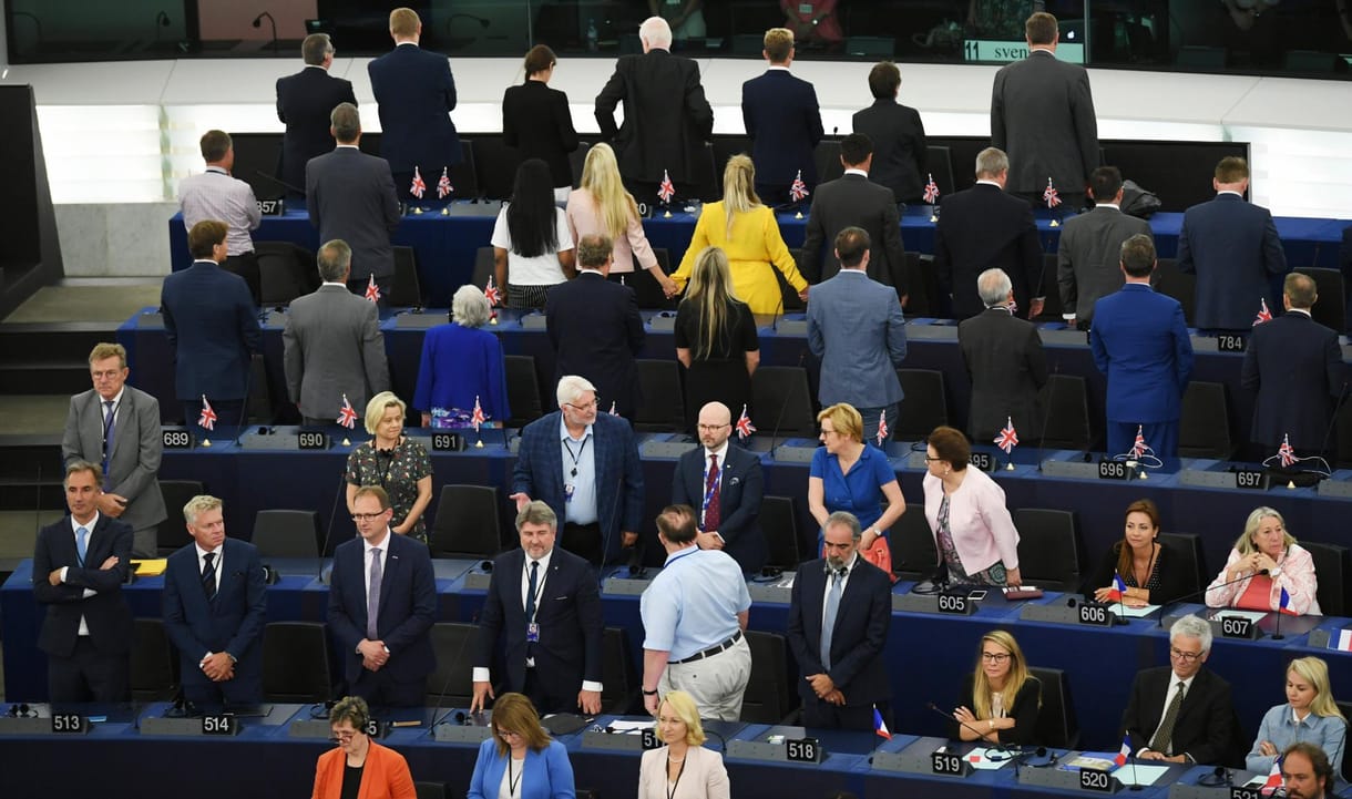 Nem maradt el a botrány az Európai Parlament alakuló ülésén