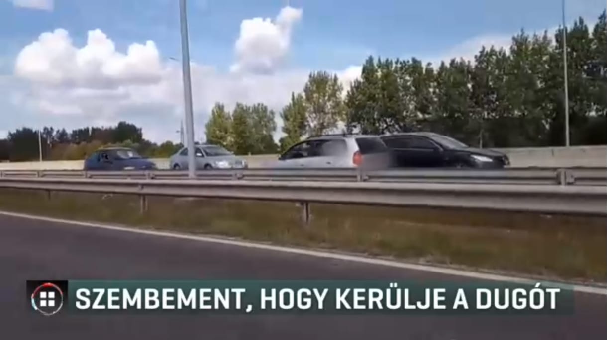 Videó: Forgalommal szembehajtva próbálta elkerülni a dugót egy autós az M5-ösön