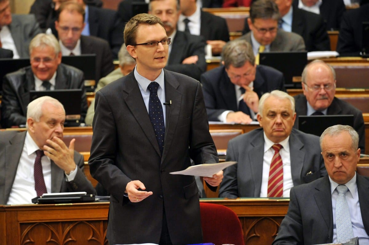 Rétvári: az erős nemzetpolitika lehet sikeres