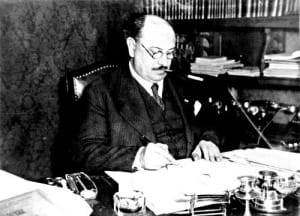 Hóman Bálint meglepődik