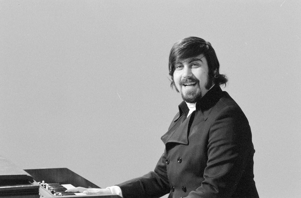 Meghalt Vangelis