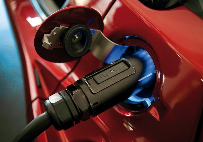 Anglia lehet az első, ahol öröm lesz elektromos autóval közlekedni