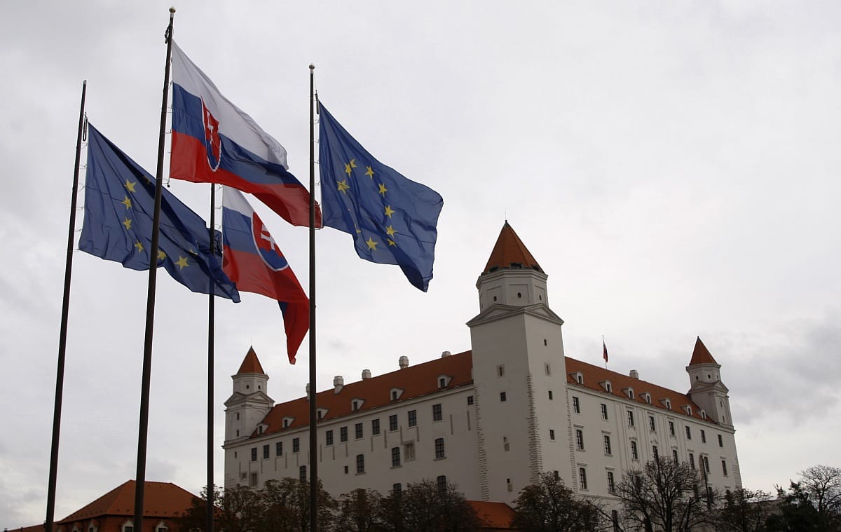 Közel háromezren vesztették eddig el a szlovák állampolgárságukat
