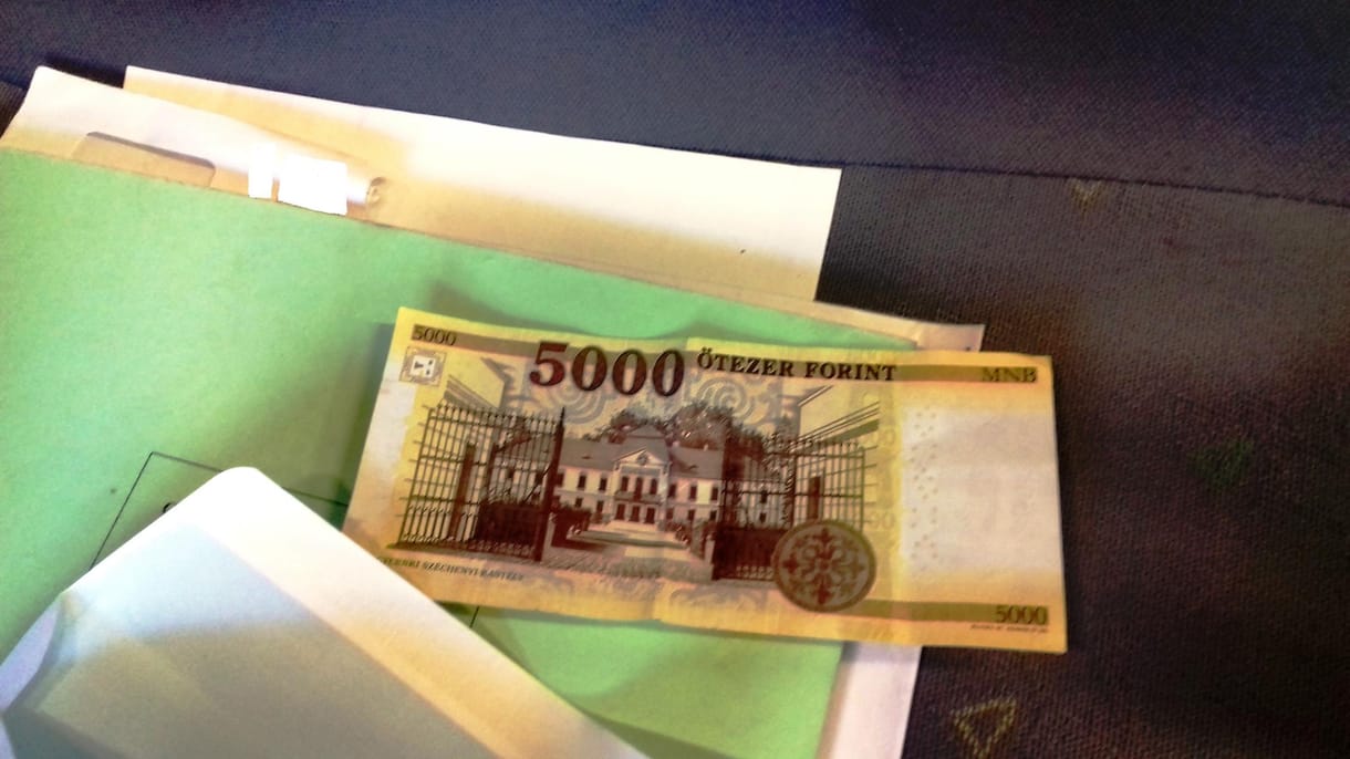 Durván gyengül a forint, meg sem áll a mélypontig?