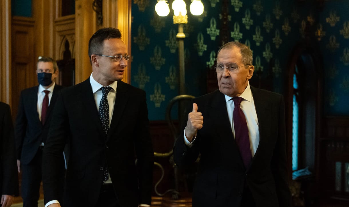 Háromszavas választ adott Szijjártó minisztériuma az orosz hekkertámadást firtató kérdéseinkre