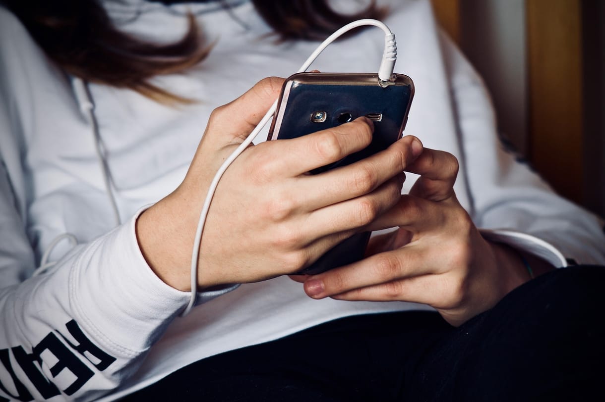 400 ezer SMS, 420 ezer hívás: így mobiloztak a magyarok szilveszterkor