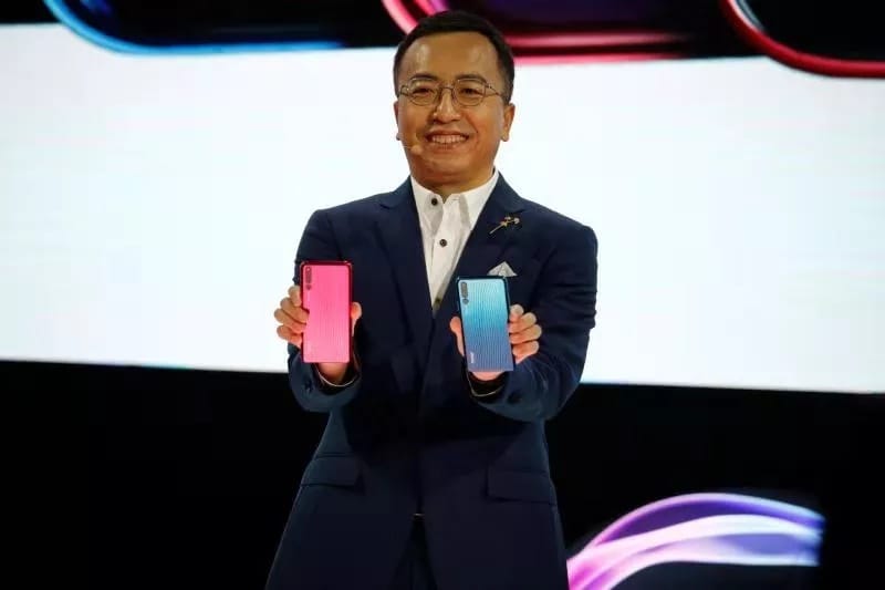 Megérkezett a Huawei új Honor mobilja: Mate 20 teljesítmény, csak olcsóbban