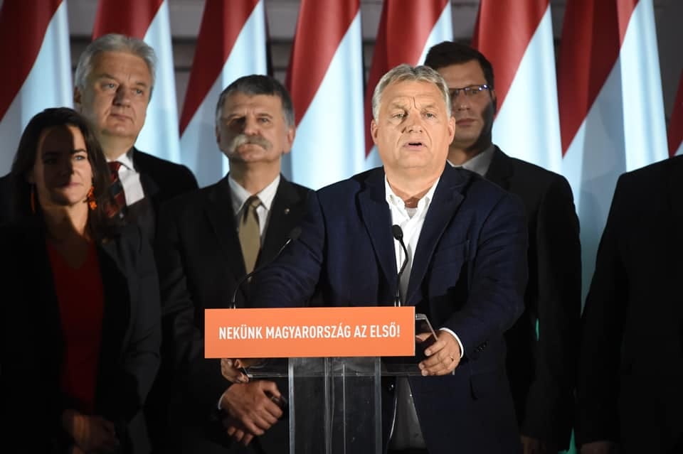 Orbán Balatonalmádiban értékel