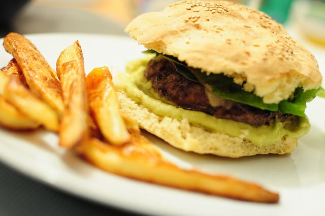 A lóburger lezúzza a marhaburgert - recept
