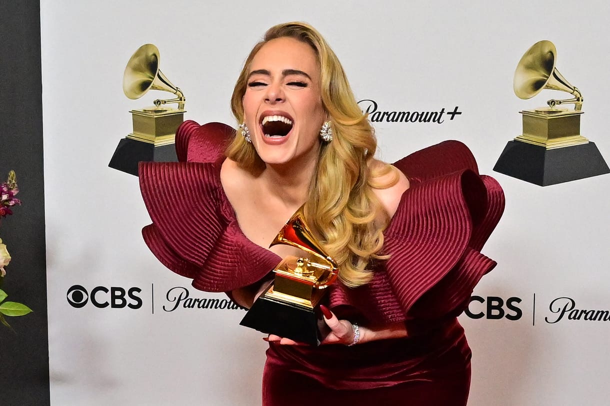 Adele három hónapja nem ivott és nagyon unalmasnak találja ezt