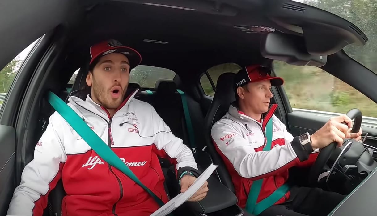 Még az F1-es csapattárs Giovinazzit is megviselte, amikor Raikkönnen elvitte egy körre - videó