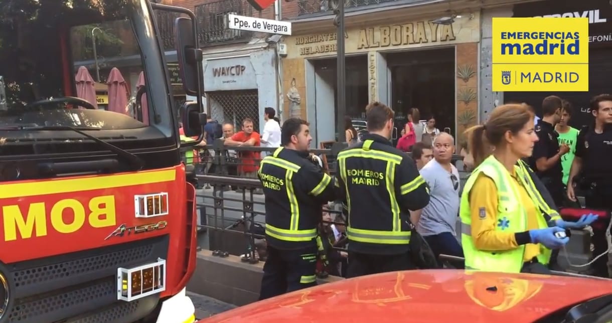 Felrobbant egy táblagép a madridi metrón, sokan pánikba estek – videók