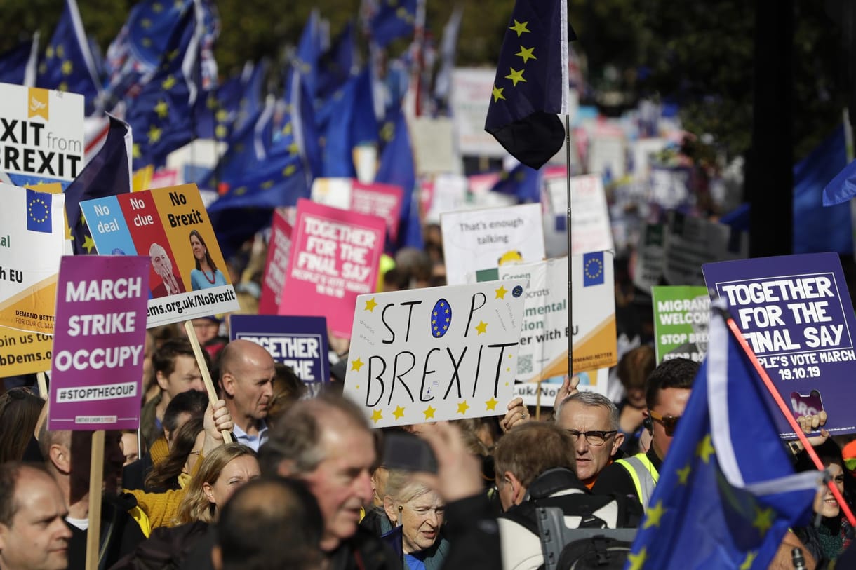 A Brexit elhalasztását kéri Boris Johnson az EU-tól