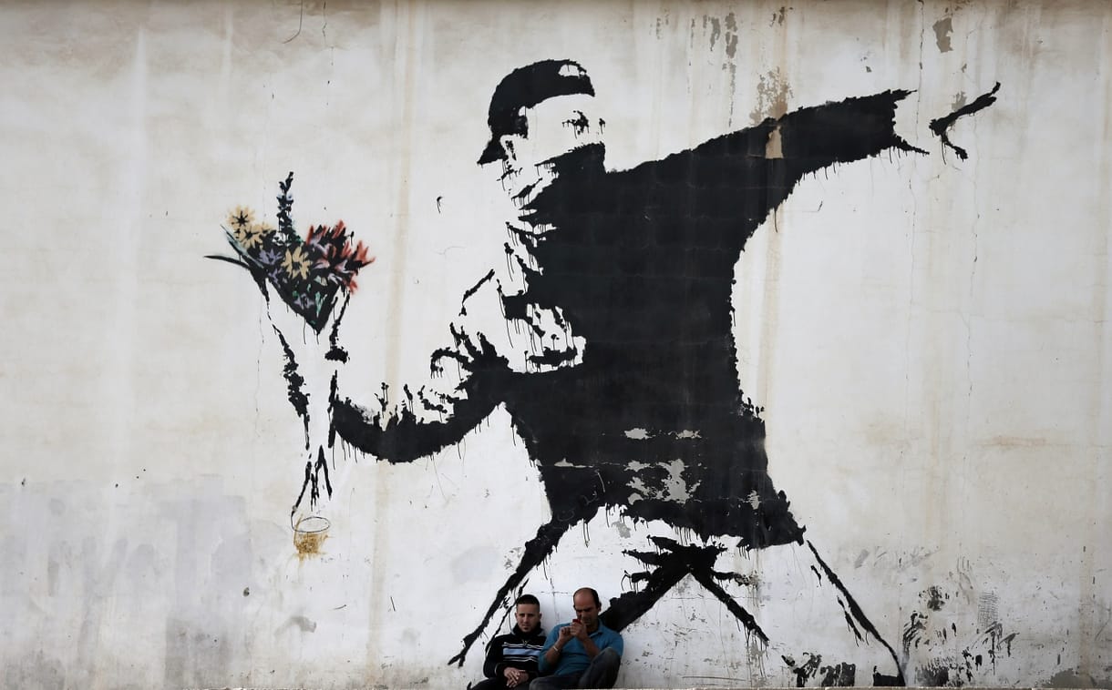 Nem bírja tovább a férfi, akinek garázsán feltűnt Banksy legújabb műve