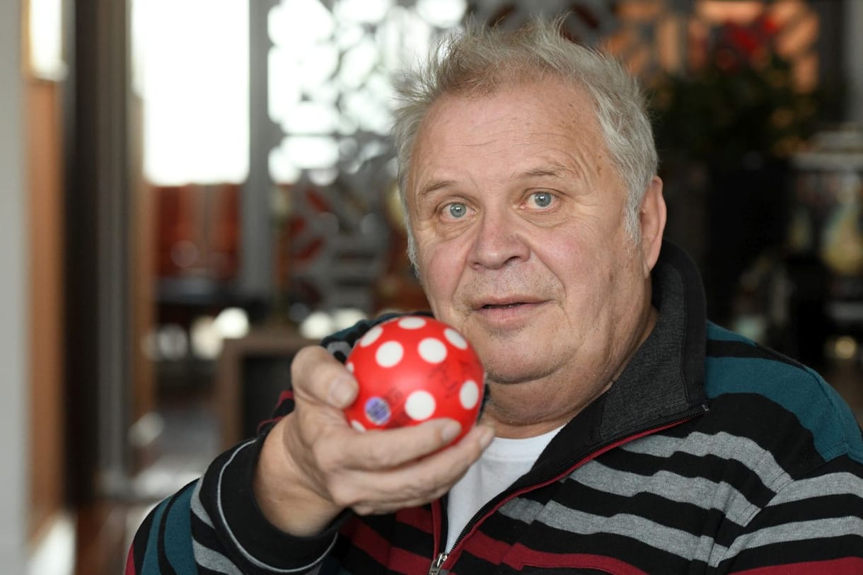 „Ó, semmi, aludj tovább, csak a Fehér Ház” – interjú Dévényi Tiborral