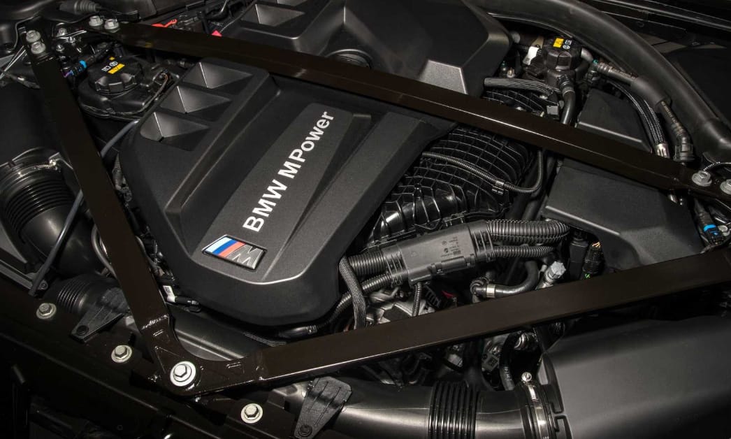 Videón a szupersportos új BMW M3 CS