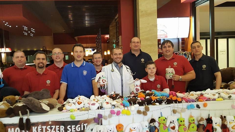Így segíthet duplán egyetlen karácsonyi jó cselekedettel