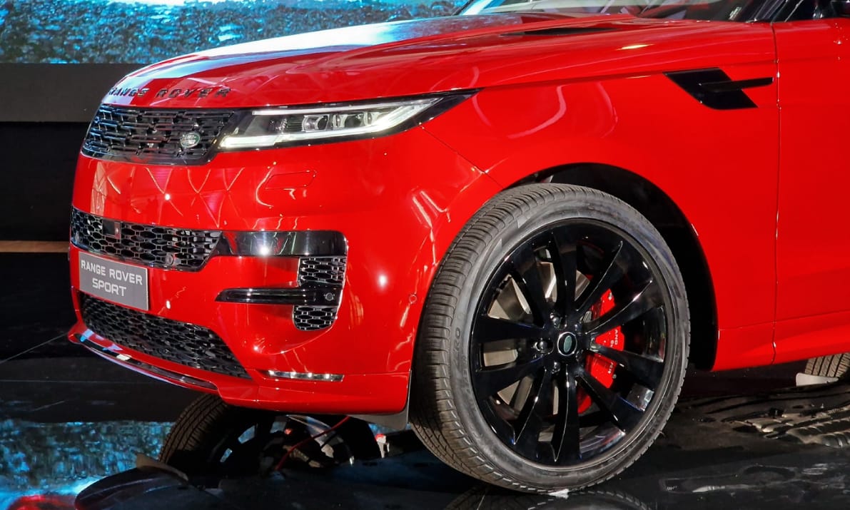 Budapesten a teljesen új Range Rover Sport, gyorsan bele is pattantunk