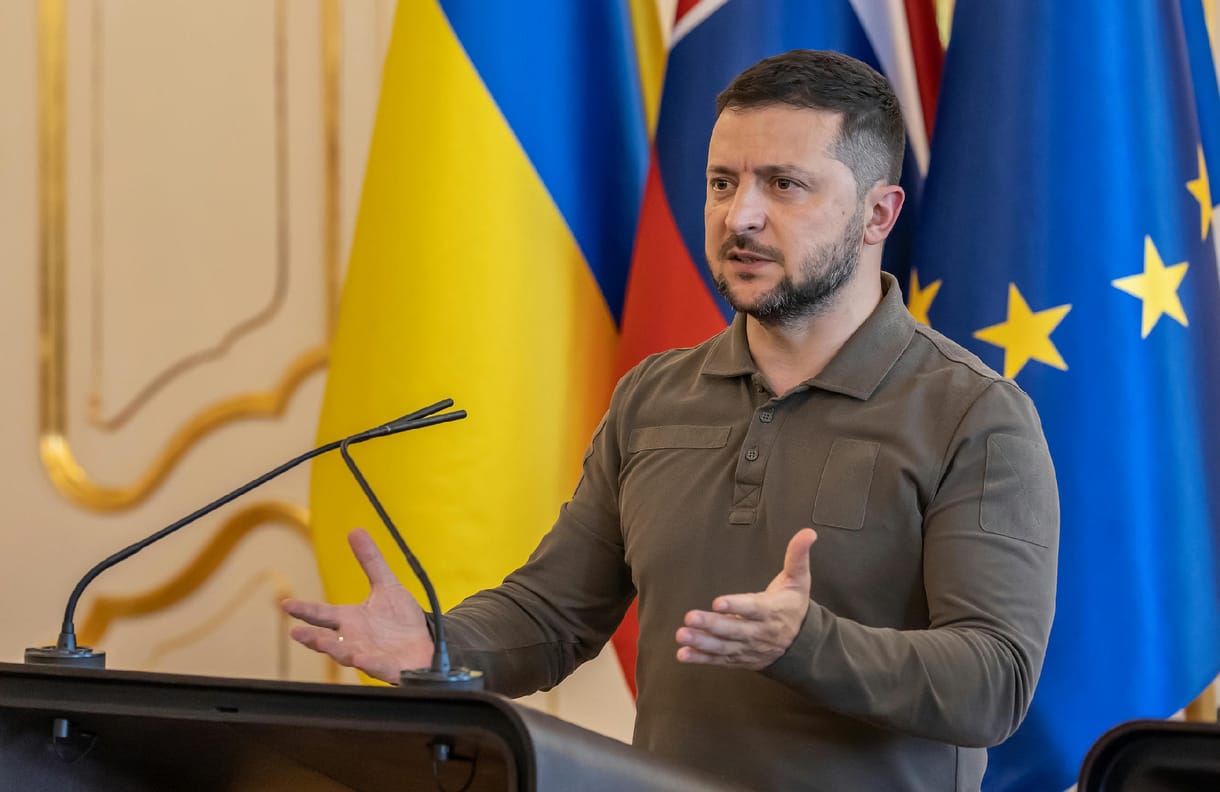 Zelenszkij kirúgta az összes ukrán toborzó iroda vezetőjét
