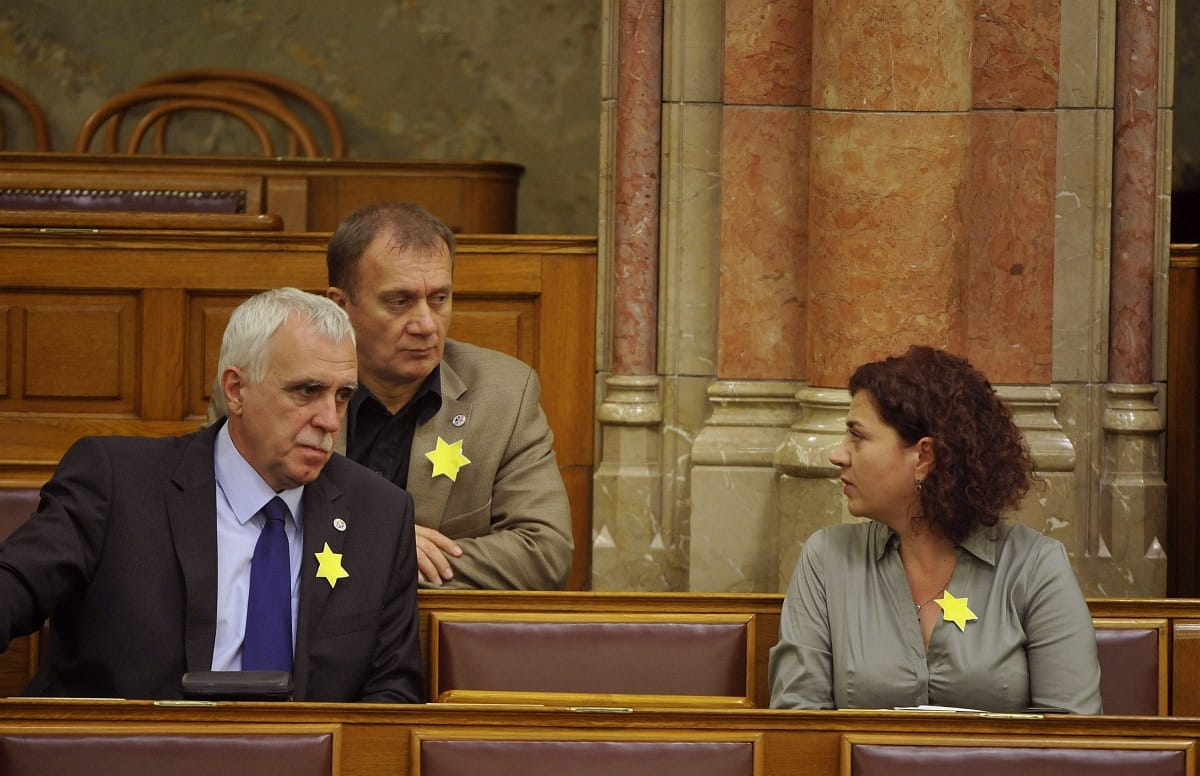 Törvényt módosít a Fidesz a zsidózó Gyöngyösi miatt