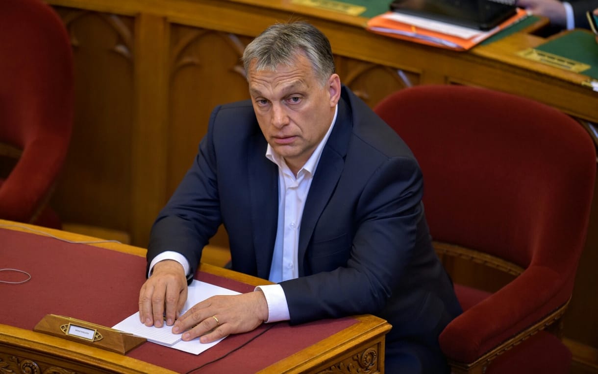 Orbán figyelmeztette a néppárt frakcióvezetőjét