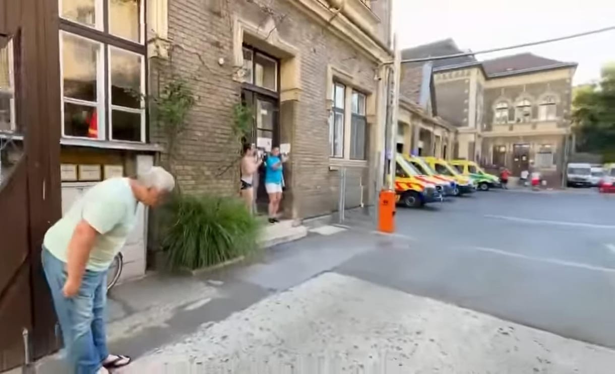 Meghatóan búcsúzott a szegedi mentőállomás a nyugdíjba vonuló szakápolótól – videó