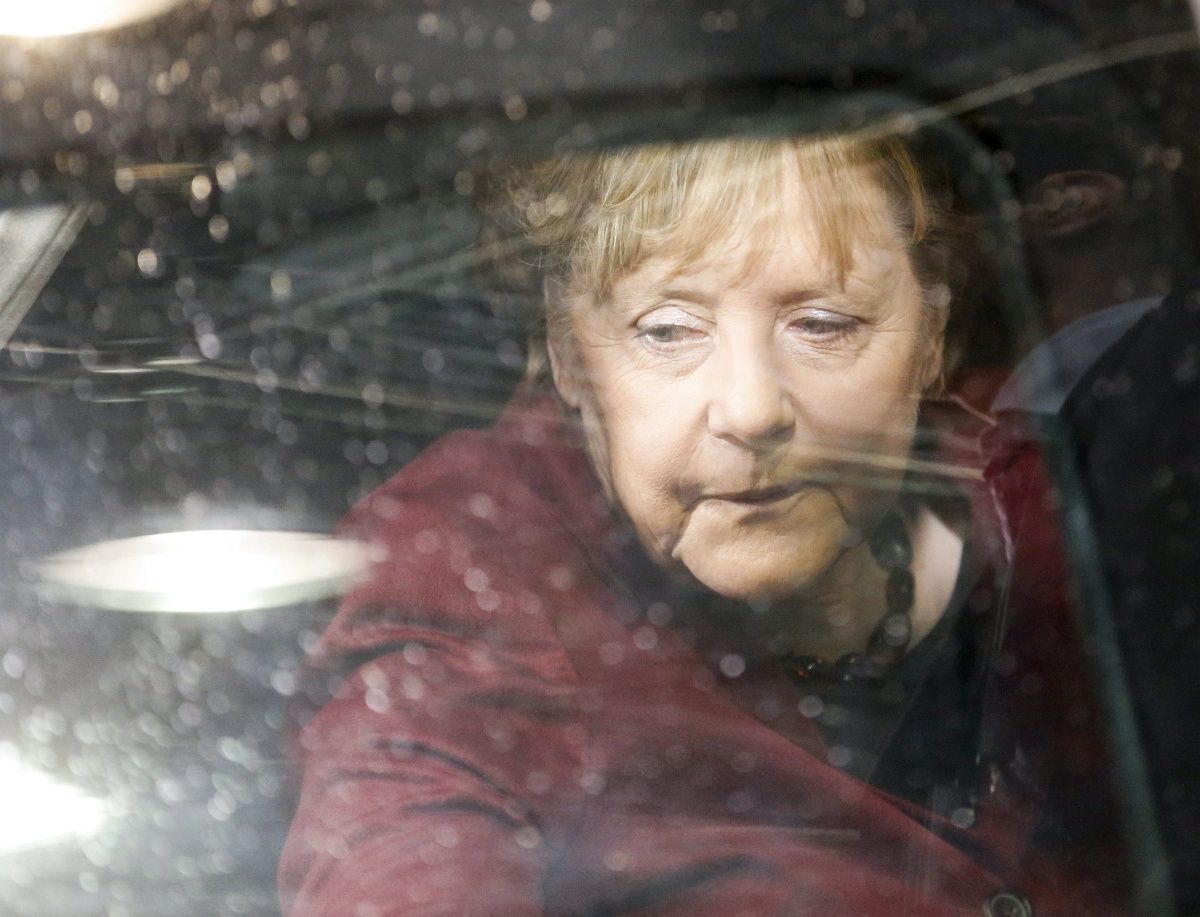 Merkel bekeményít Köln miatt