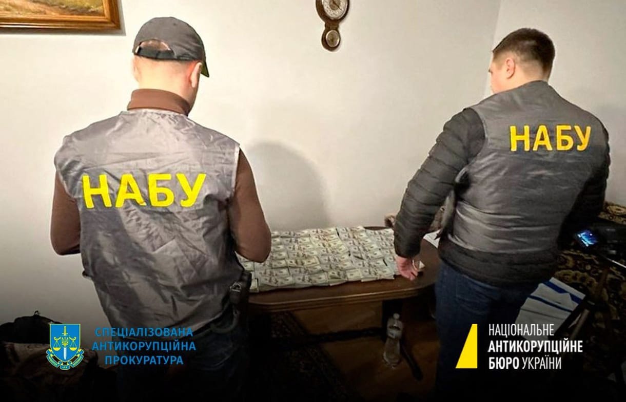 Ukrán üzletembereknél és politikusoknál razziázott az SZBU, több embert leváltottak