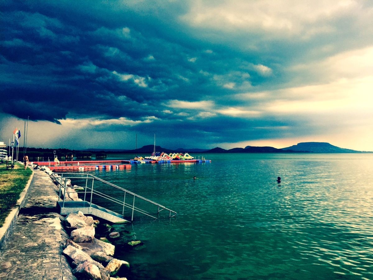 Felfelé kúsznak az ingatlanárak a Balatonnál