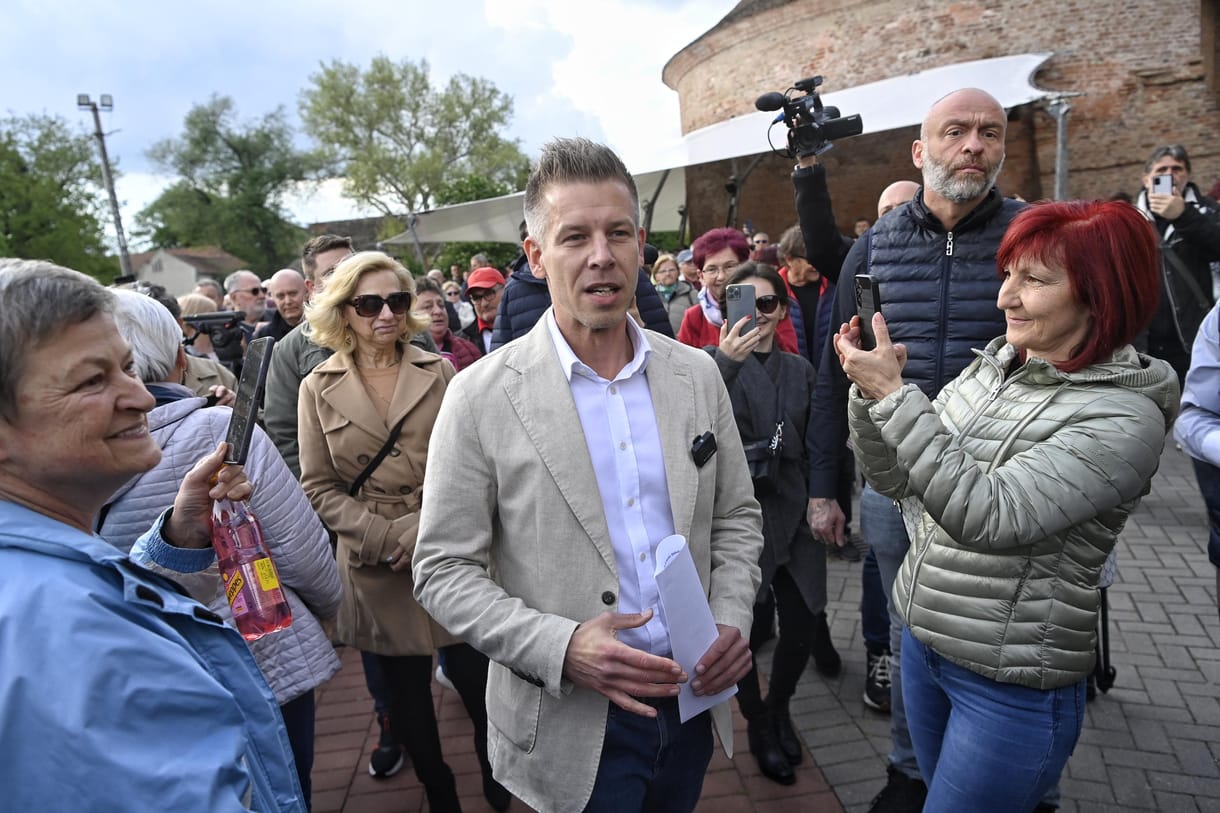 Magyar Péter szerint Kocsis Máté napjai nagy részét pezsgőzéssel tölti