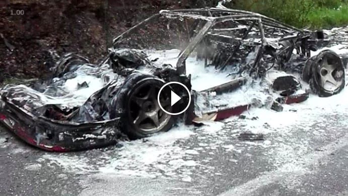 Pótolhatatlan Ferrari égett le Olaszországban