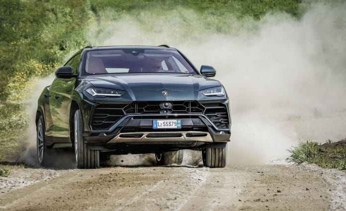 Kilenc évet kapott a férfi, aki Lamborghinire költötte a covid-hitelét