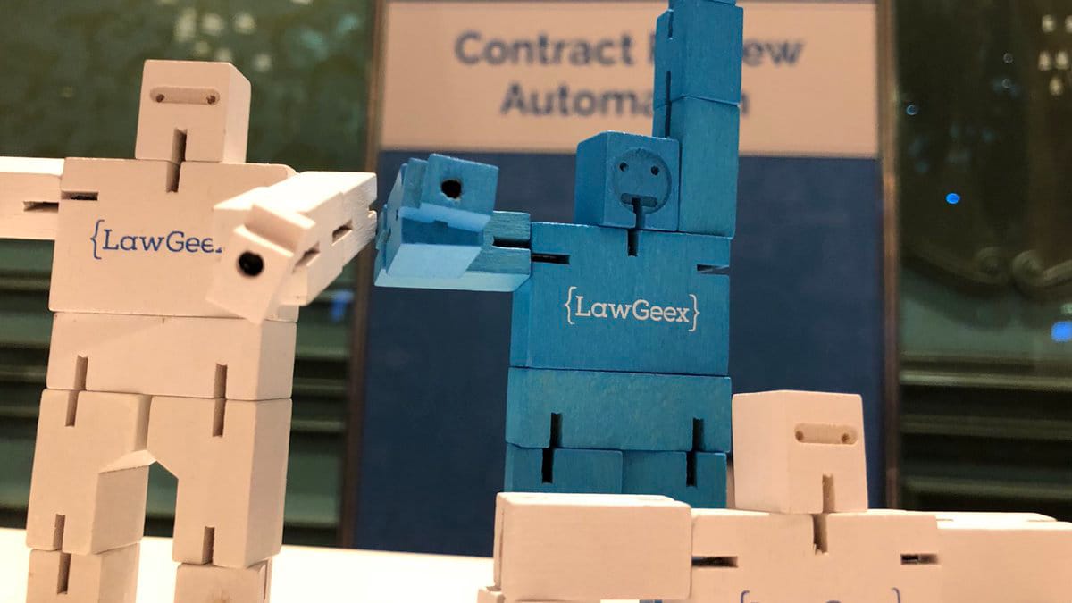 26 másodperc alatt lenyomta a legjobb amerikai jogászokat a robotügyvéd