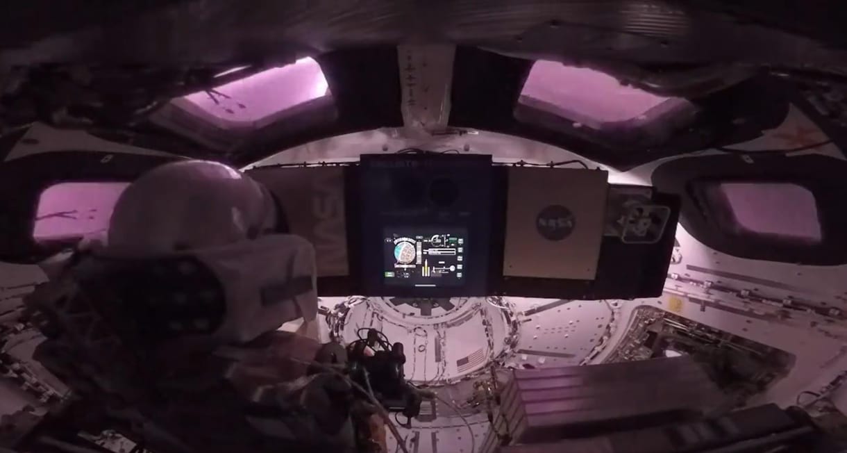 Mint egy filmben: ilyen lesz űrhajósnak lenni az Orion űrhajó fedélzetén – videó