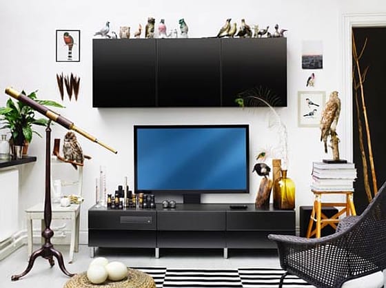 Az IKEA internetes, LED-tévés, Blu-ray lejátszós bútorral hódítana