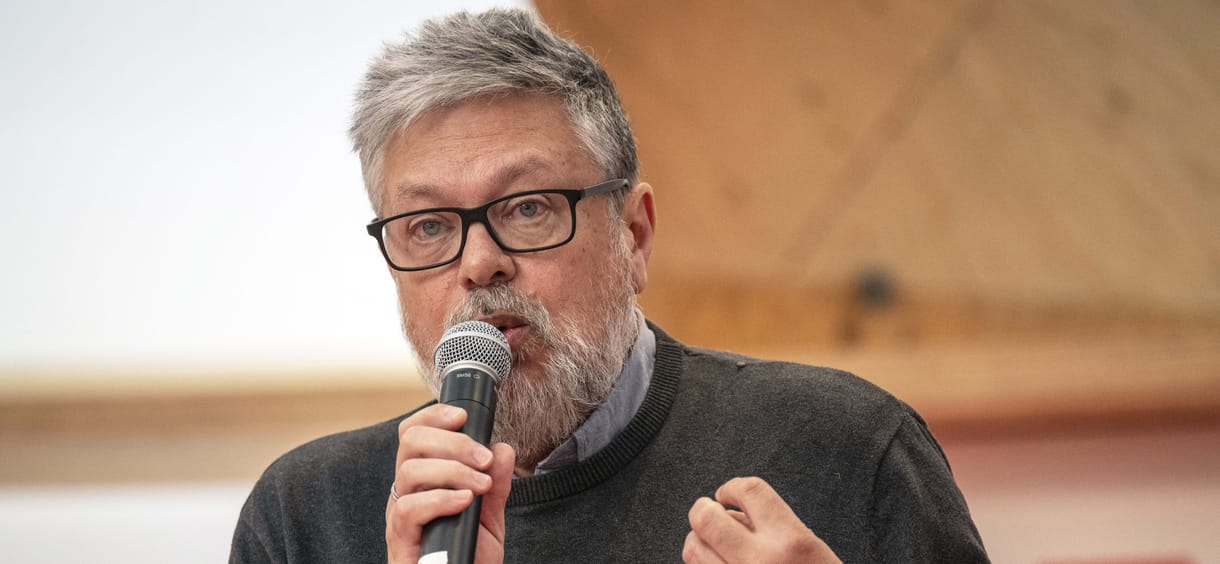 Mihail Siskin orosz író: Oroszként hármat választhatsz – hazafias dalokat énekelsz, csendben maradsz vagy emigrálsz