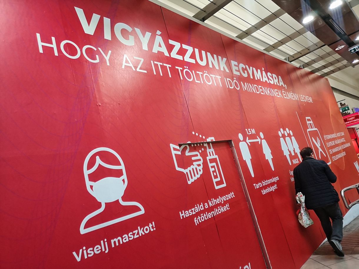 Medián: Fáradnak és megosztottak a járványkezelés megítélésében a magyarok 